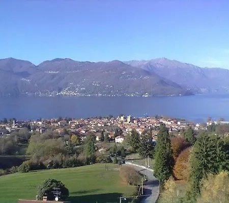 Apartamento Mit Blick Auf Den Maggiore